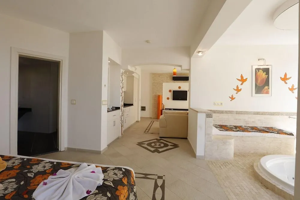 Golden Life Heights Deluxe Suite Hotel - Adult Only Oludeniz