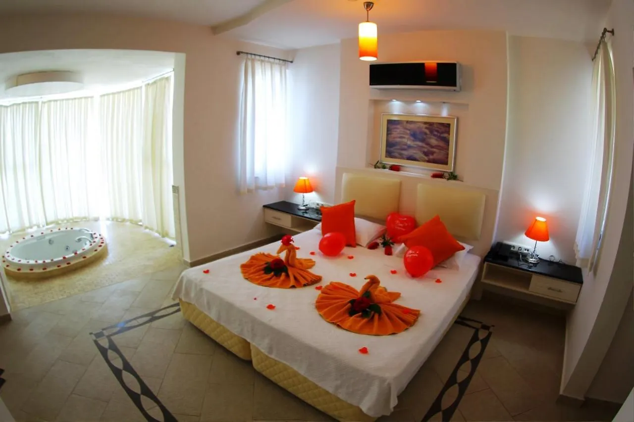 אולודניץ Golden Life Heights Deluxe Suite Hotel - Adult Only