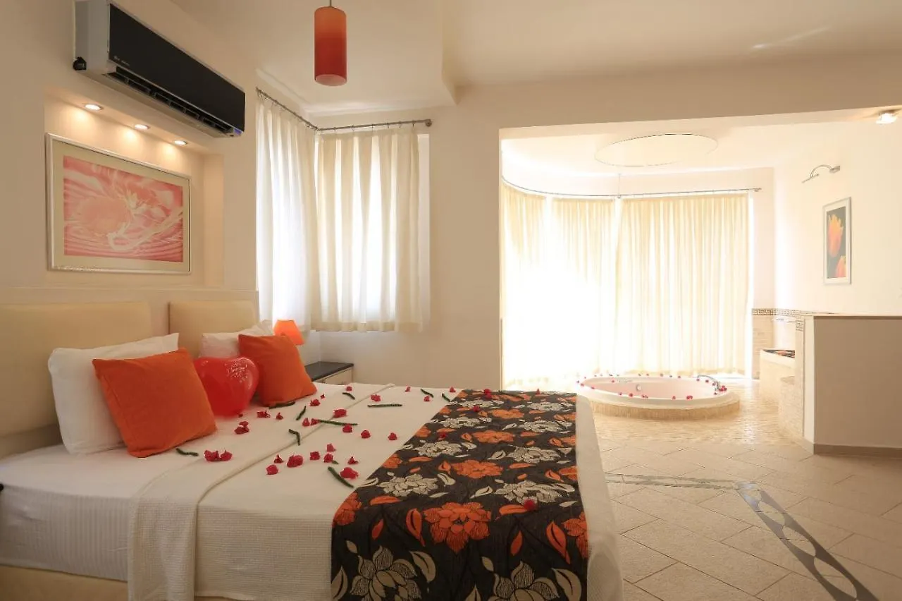 אולודניץ Golden Life Heights Deluxe Suite Hotel - Adult Only
