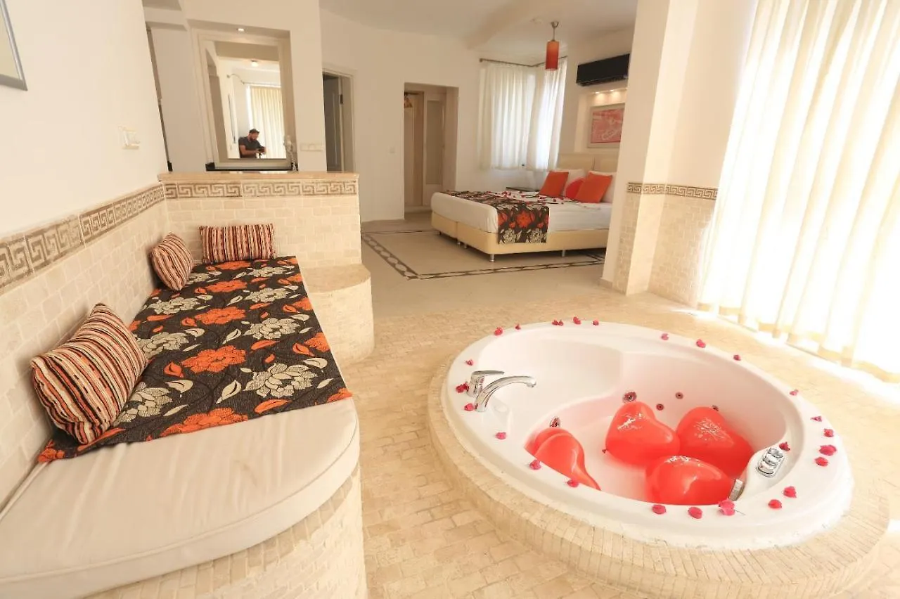 ****  אולודניץ Golden Life Heights Deluxe Suite Hotel - Adult Only טורקיה