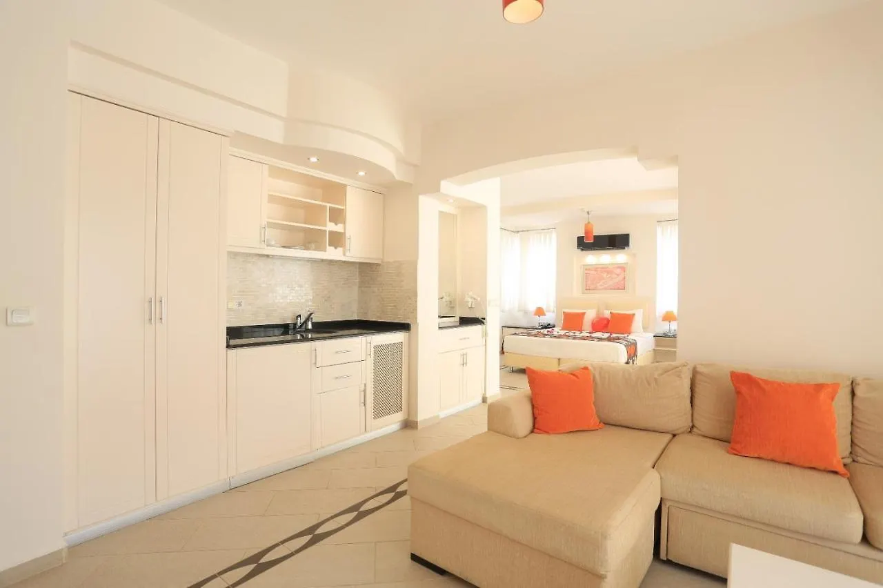 אולודניץ Golden Life Heights Deluxe Suite Hotel - Adult Only