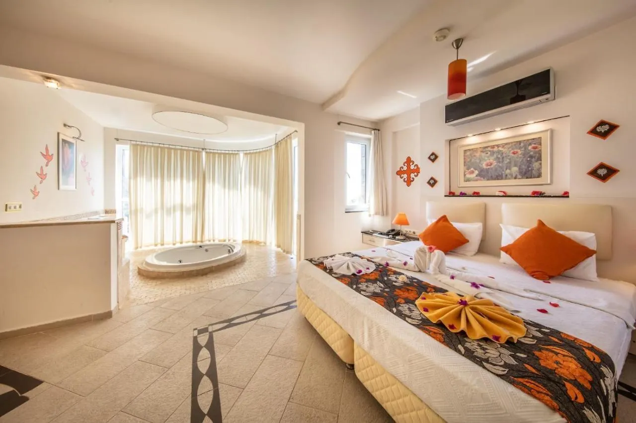 Golden Life Heights Deluxe Suite Hotel - Adult Only Oludeniz
